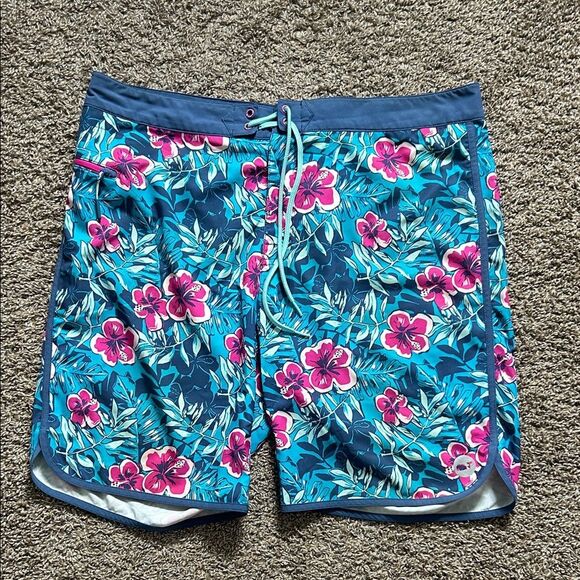 Vineyard Vines Men’s Ocean Floral Board Shorts Size Waist 36 - Picture 1 of 5
